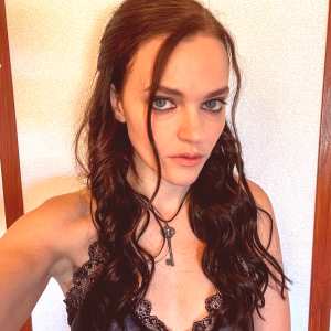 madeline-brewer Nude OnlyFans Leaks