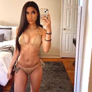 madelinebelle Nude OnlyFans Leaks