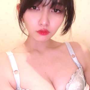 madoka-natsume Nude OnlyFans Leaks