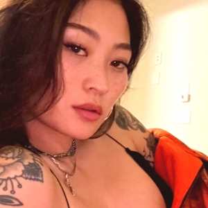 mae-col Nude OnlyFans Leaks