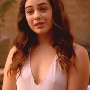 mary-mouser Nude OnlyFans Leaks