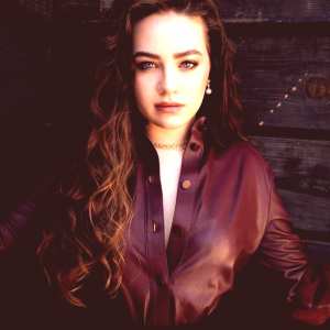 Mary Mouser Nude Leaks Onlyfans