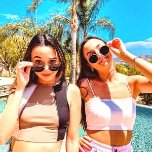 merrell-twins Nude OnlyFans Leaks