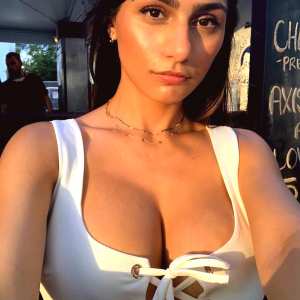 mia-khalifa Nude OnlyFans Leaks