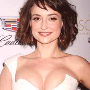 milana-vayntrub Nude OnlyFans Leaks