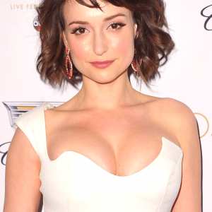 milana-vayntrub Nude OnlyFans Leaks