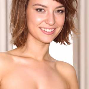 milana-vayntrub Nude OnlyFans Leaks