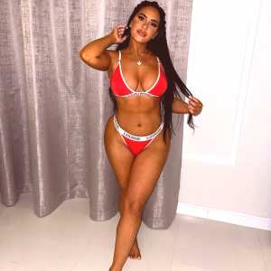 milla-jasmine Nude OnlyFans Leaks