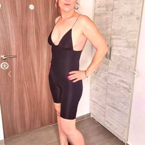 miss-christine Nude OnlyFans Leaks