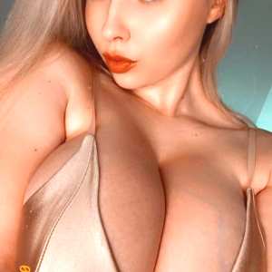 miss-paraskeva Nude OnlyFans Leaks