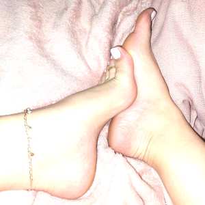 misstinyfeets Nude OnlyFans Leaks