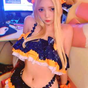 miu-cosplayer-1 Nude OnlyFans Leaks