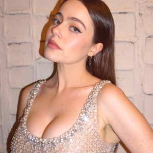 molly-gordon Nude OnlyFans Leaks