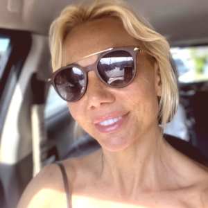 mommy-di Nude OnlyFans Leaks