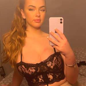 neave-dare-1 Nude OnlyFans Leaks