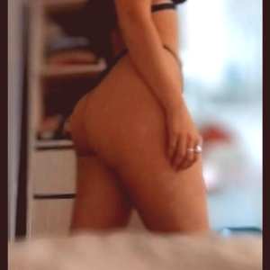 ninamartine23 Nude OnlyFans Leaks