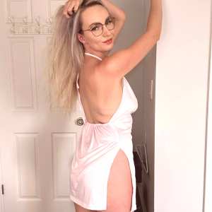 nurseryleigh Nude OnlyFans Leaks