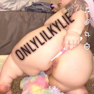 officialkylie Nude OnlyFans Leaks