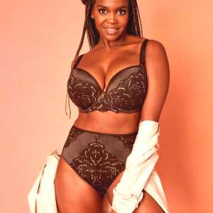 oti-mabuse Nude OnlyFans Leaks