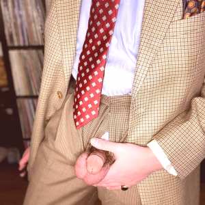 petersuitandtie Nude OnlyFans Leaks