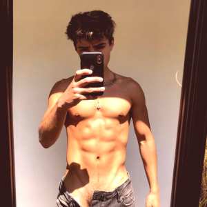 prettyboyaedan Nude OnlyFans Leaks