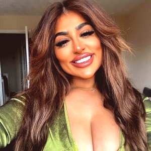 priya-yasmin-x Nude OnlyFans Leaks