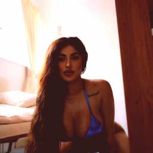 priya-yasmin-x Nude OnlyFans Leaks