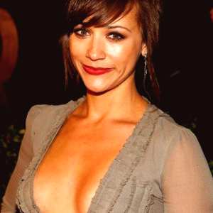 rashida-jones Nude OnlyFans Leaks