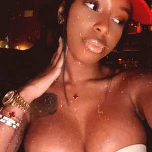 realamarie Nude OnlyFans Leaks