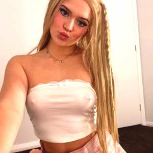 renae-erica Nude OnlyFans Leaks