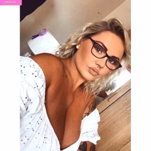 roxanne-collacott Nude OnlyFans Leaks