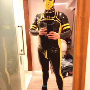 rubbersorcerer Nude OnlyFans Leaks