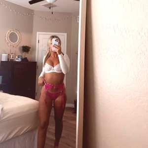 sabrinahuxely Nude OnlyFans Leaks