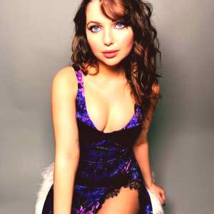 sammi-hanratty Nude OnlyFans Leaks