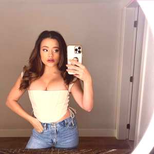 sarah-jeffery Nude OnlyFans Leaks