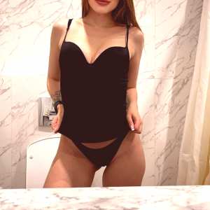 selena-girl Nude OnlyFans Leaks