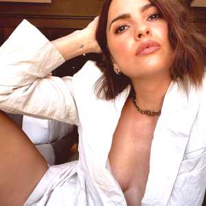 shelley-hennig Nude OnlyFans Leaks