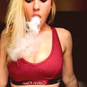 smokingprincessof Nude OnlyFans Leaks