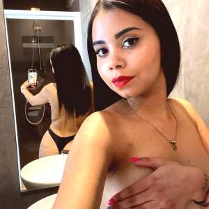 stefaniaqos Nude OnlyFans Leaks