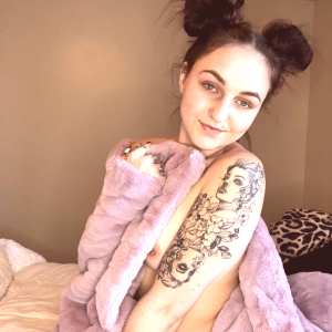 summersue22 Nude OnlyFans Leaks