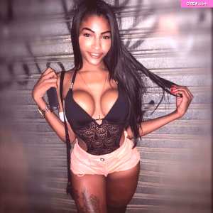 talitinha-melk Nude OnlyFans Leaks