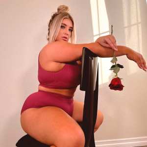 taya-christian Nude OnlyFans Leaks