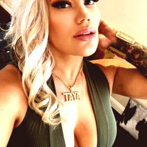 taya-valkyrie Nude OnlyFans Leaks