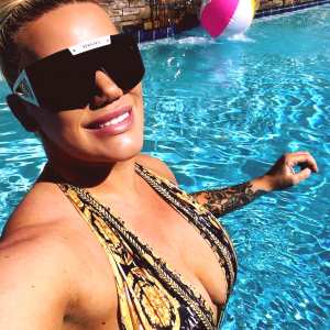 taya-valkyrie Nude OnlyFans Leaks