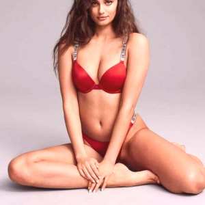 taylor-marie-hill Nude OnlyFans Leaks