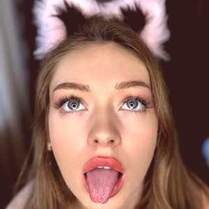 teen-mia Nude OnlyFans Leaks