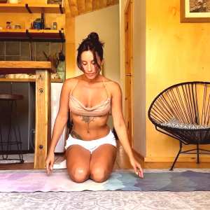 thais-yoga Nude OnlyFans Leaks