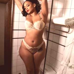 therealtahiry Nude OnlyFans Leaks