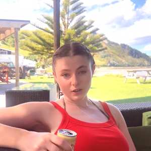 thomasin-mckenzie Nude OnlyFans Leaks