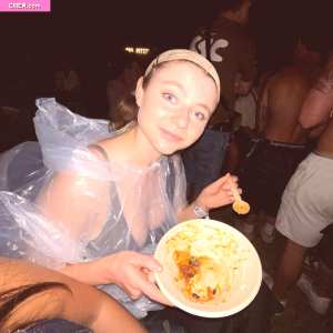 thomasin-mckenzie Nude OnlyFans Leaks